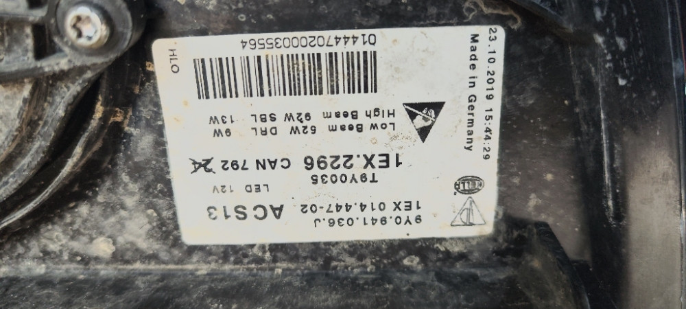 Far Porsche Cayenne 9Y0941036J desni