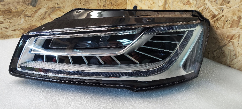 Far Audi A8 Matrix 4H0941033B