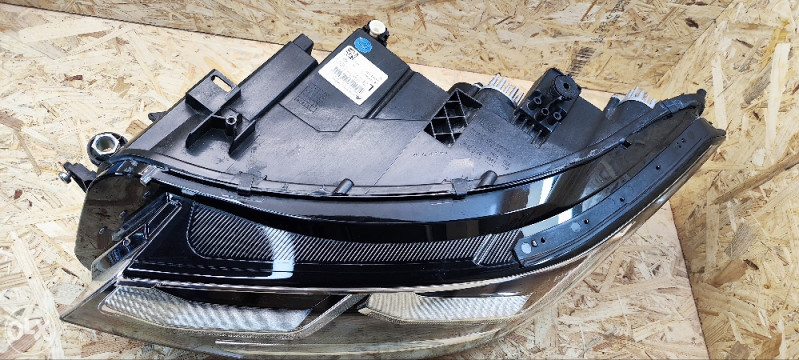 Far Tiguan 5NN941081D Full led