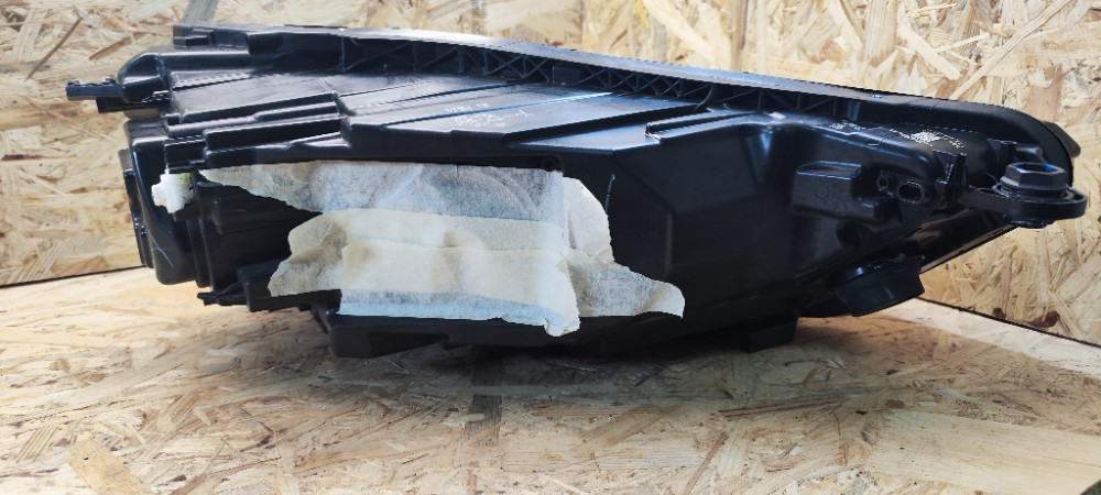Far Audi Q5 80a941035e matrix