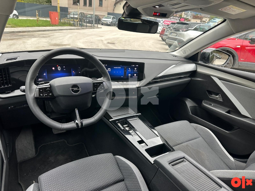 Opel Astra ST 1.5DTH Business Edition 130 KS AUTOMATIK