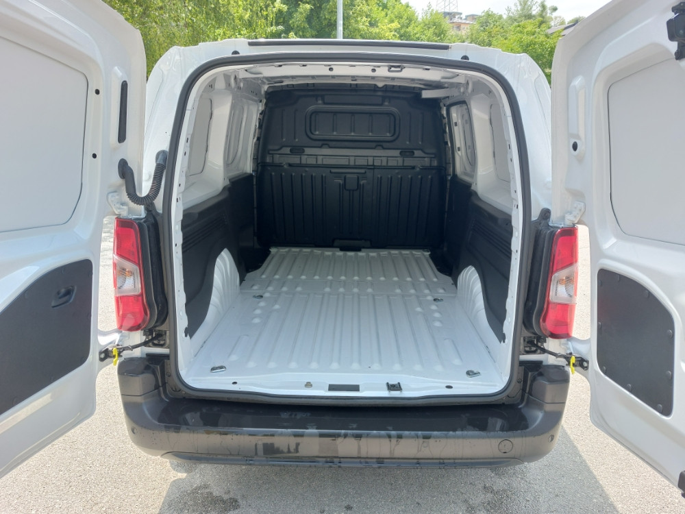 Opel Combo Cargo XL - 939kg - 1.5 100KS *DEMO VOZILO*