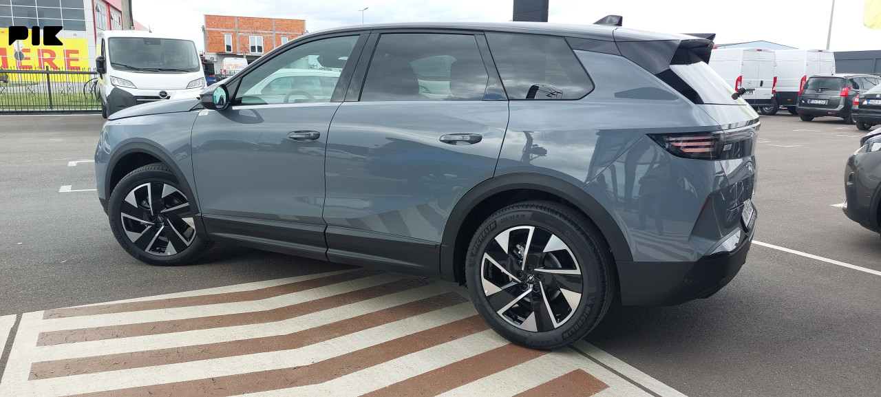 Opel Grandland GS, 2026 Hibrid 145ks AT