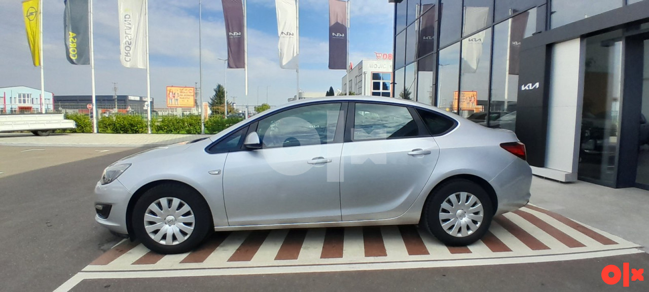 Opel Astra 2016