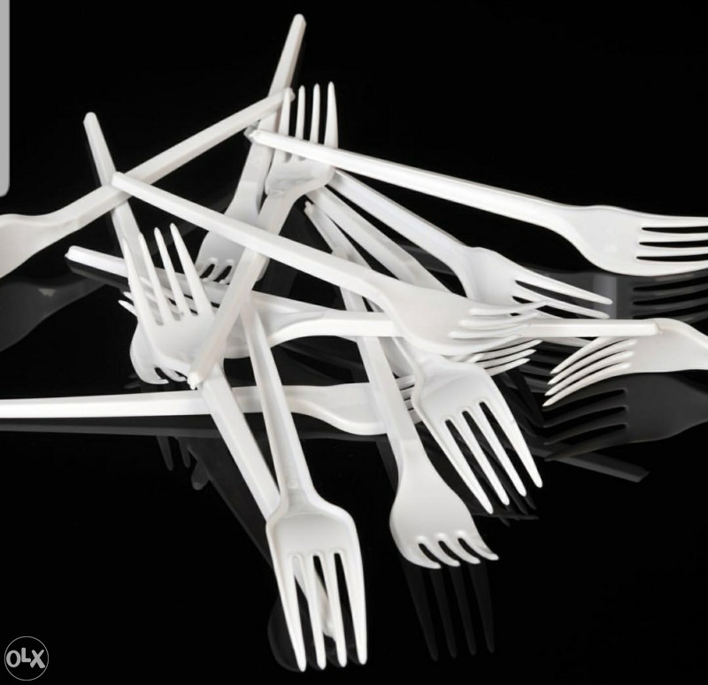 PLASTIČNI ESCAJG SET (nož,viljuška,salveta)