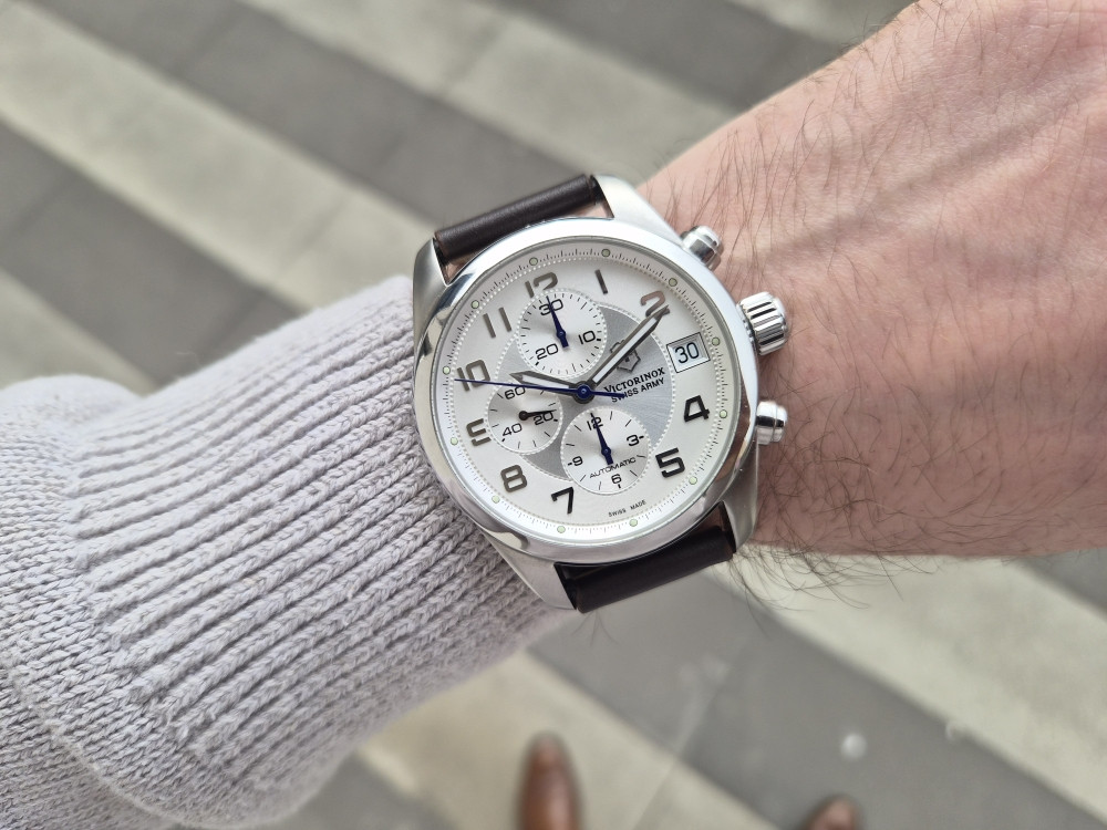 VICTORINOX SWISS ARMY Ambassador XL 7750 Automatic