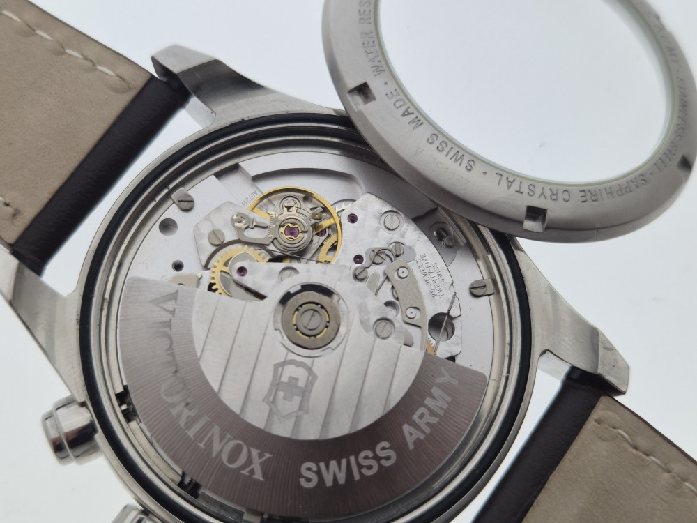 VICTORINOX SWISS ARMY Ambassador XL 7750 Automatic