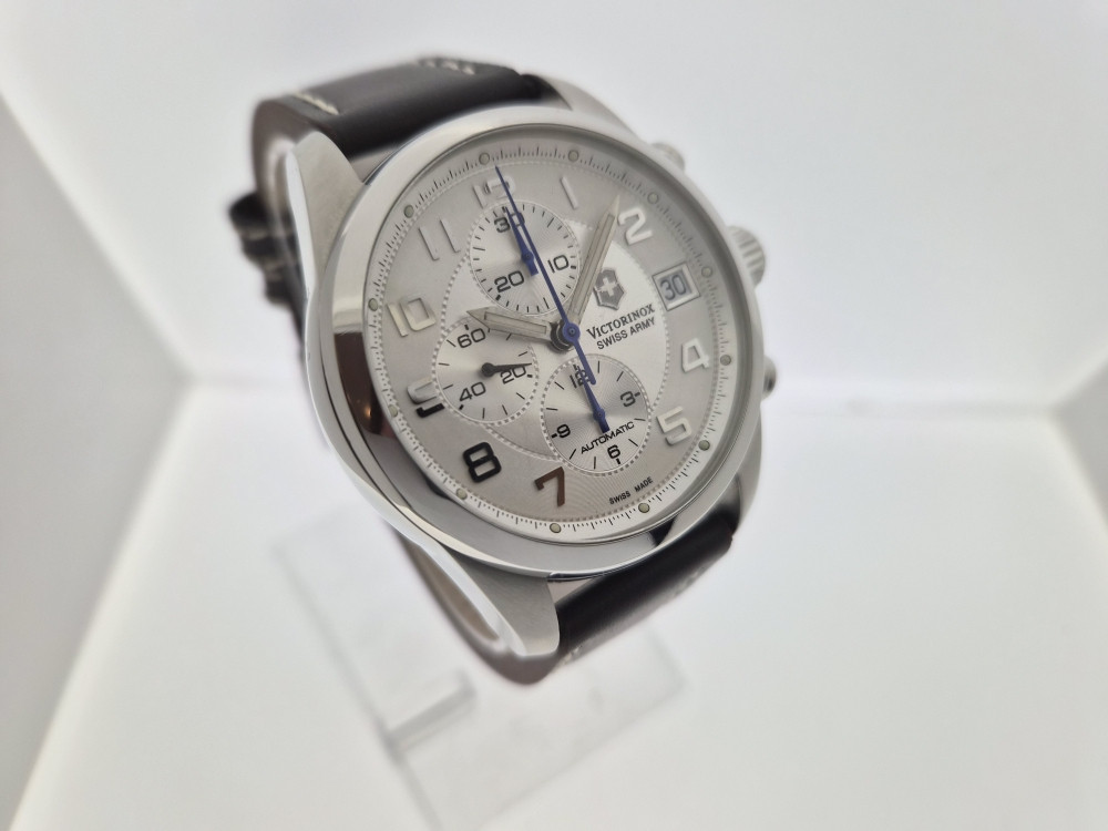 VICTORINOX SWISS ARMY Ambassador XL 7750 Automatic
