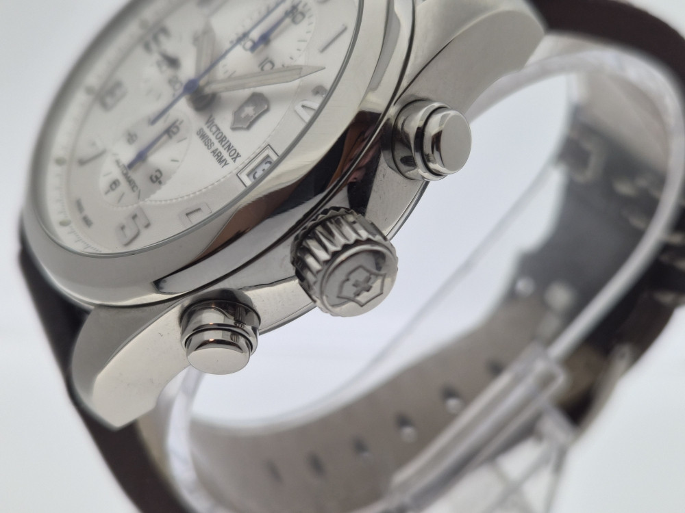 VICTORINOX SWISS ARMY Ambassador XL 7750 Automatic