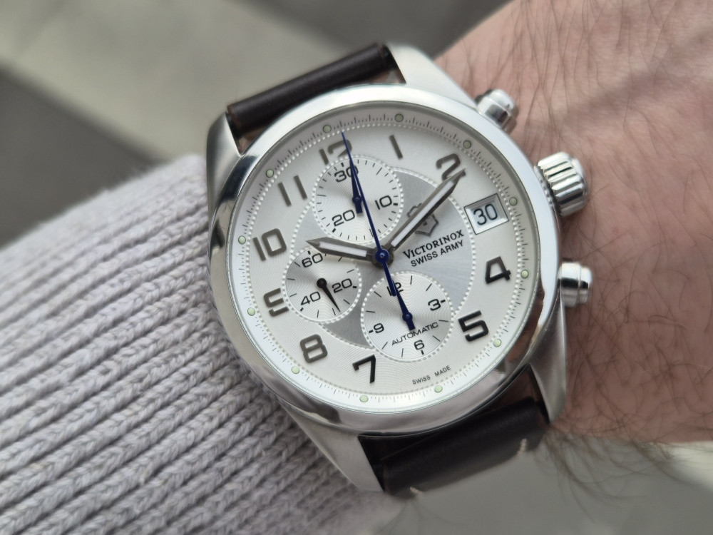 VICTORINOX SWISS ARMY Ambassador XL 7750 Automatic