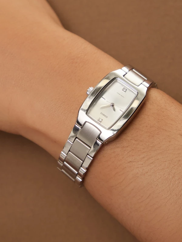 CASIO ŽENSKI SAT  Classic  LTP-1165PA-7C2EF Srebrna