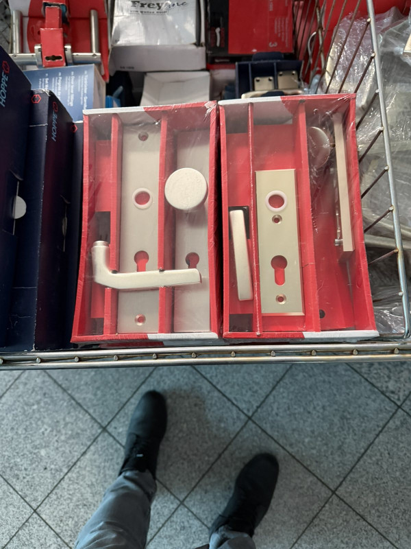 Šteke za sobna vrata (njemački standard)