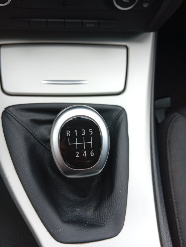 BMW 318 2011