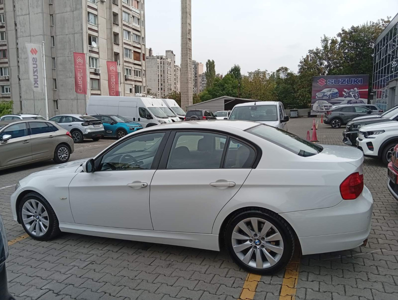 BMW 318 2011
