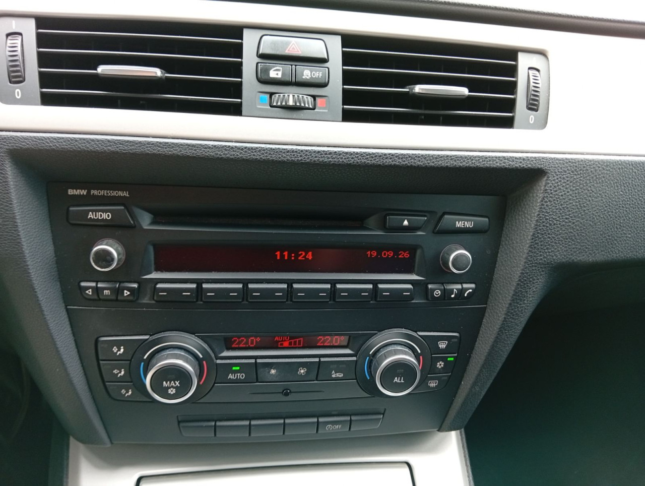 BMW 318 2011