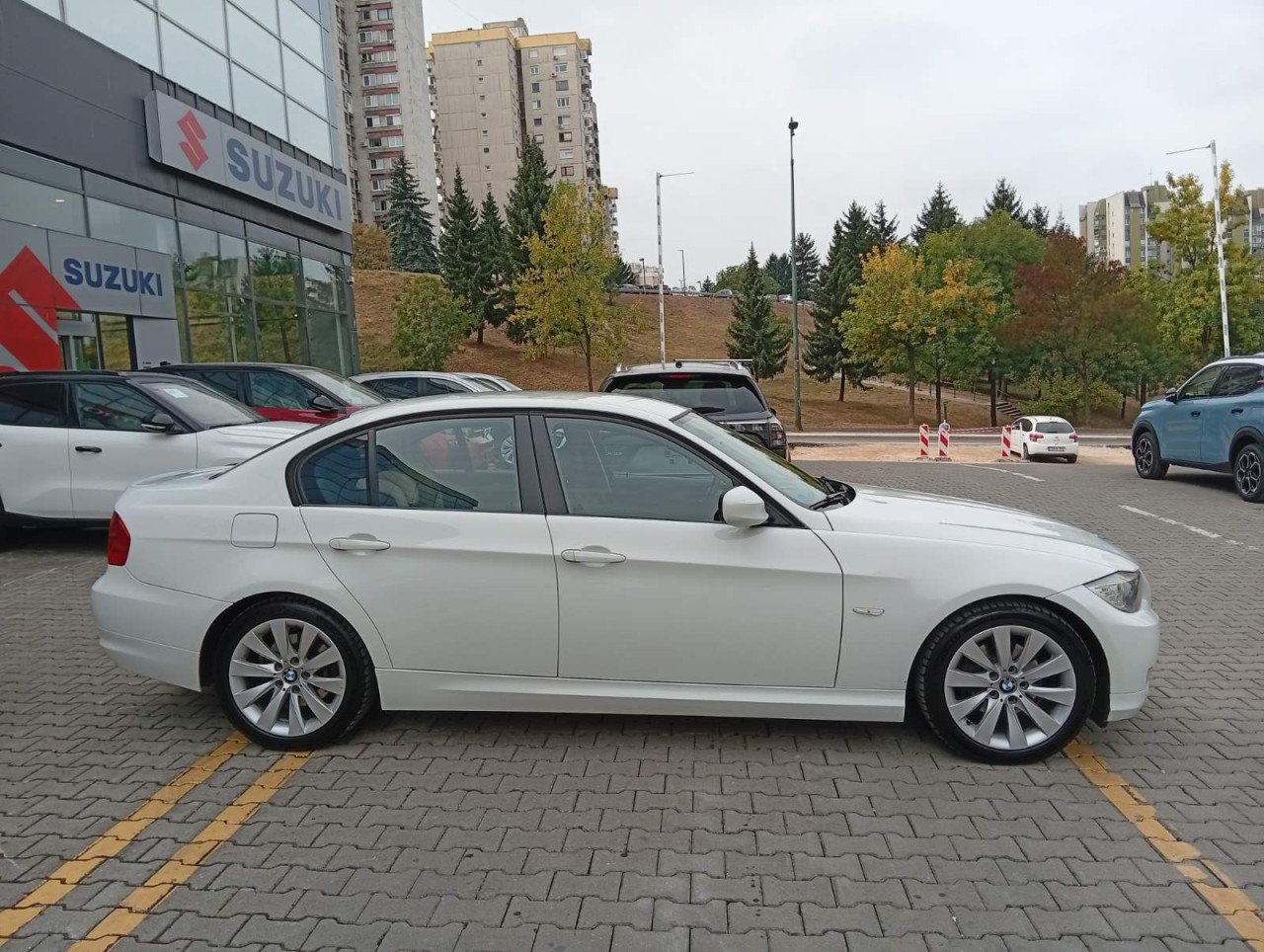 BMW 318 2011
