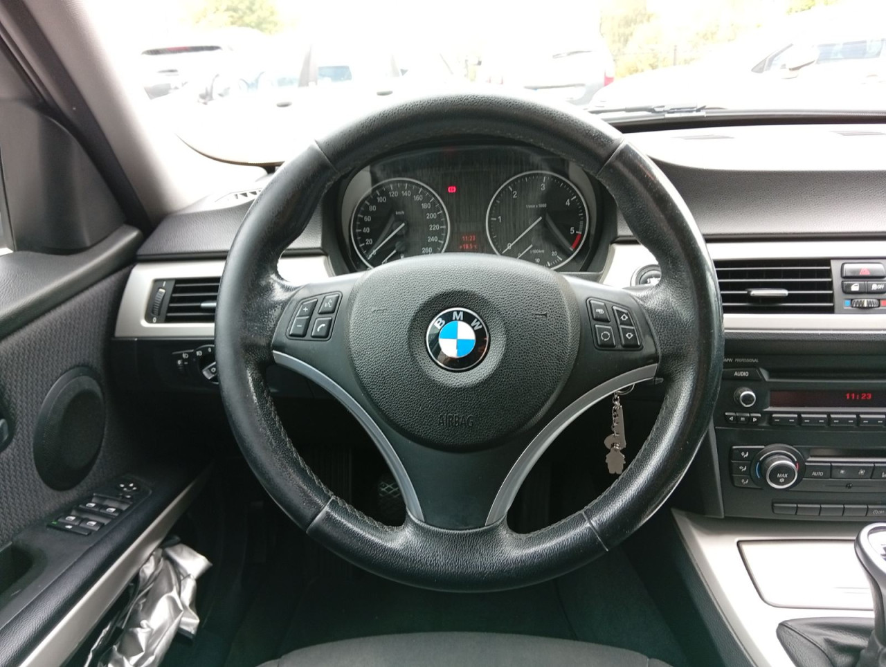 BMW 318 2011