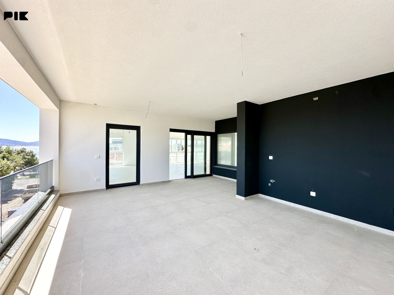 Zadar-Sukošan Hills-Privatna krovna terasa s bazenom,Netto 250 m2