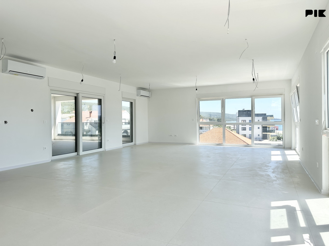 Zadar-Sukošan Hills-Privatna krovna terasa s bazenom,Netto 250 m2