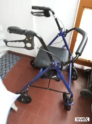 Hodalica sa sjedištem Drive Medical