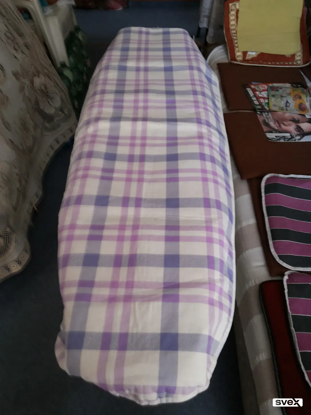 Daška za peglanje sa postoljem