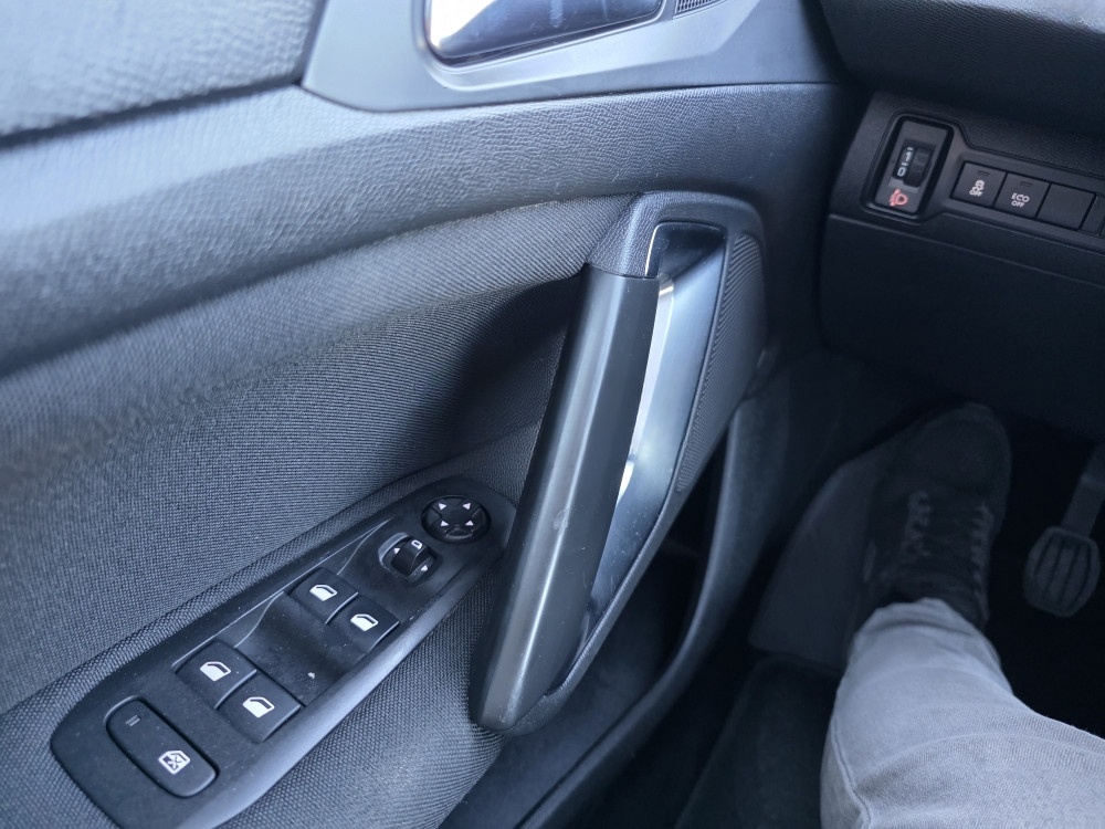Peugeot 308 1.6hdi 88kw 2015, mod top auto