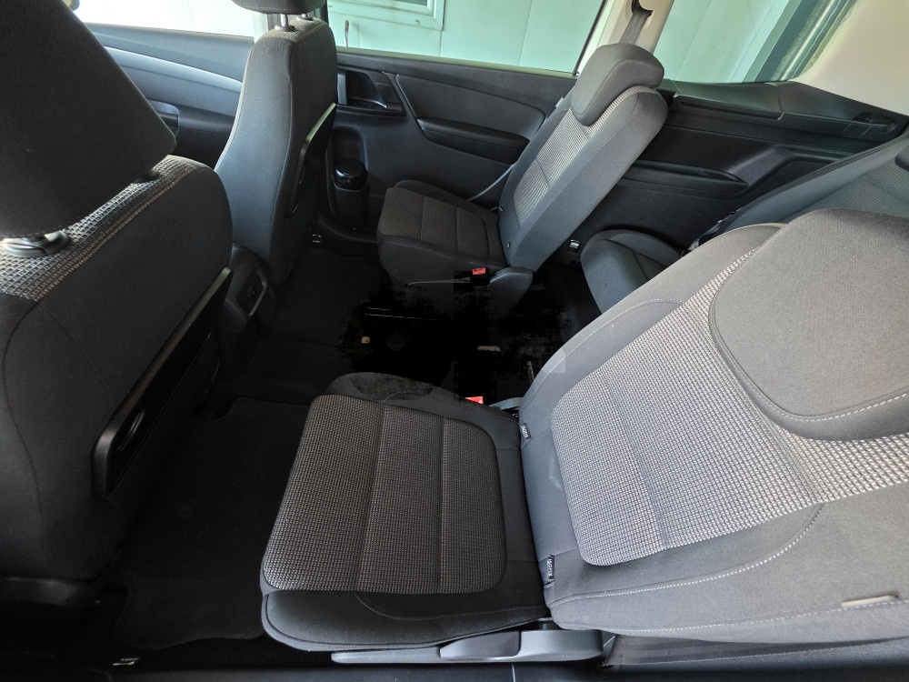 Volkswagen Sharan 2.0tdi 103kw 4x4 2013 , Uradjeni svi servisi .