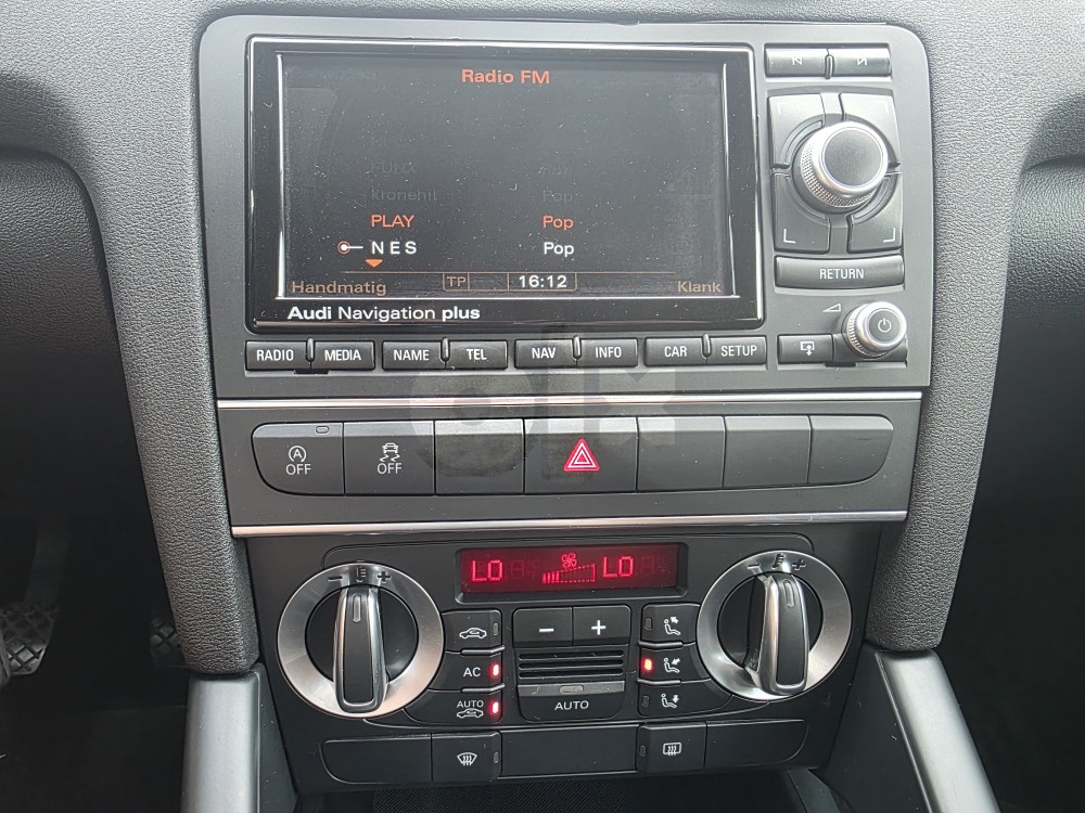 Audi A3 1.6tdi 77kw 2012, nav, led, nove gume