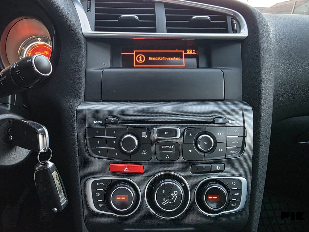 Citroen C4 1.6hdu 68kw, 2012 mod, senz, komande, top