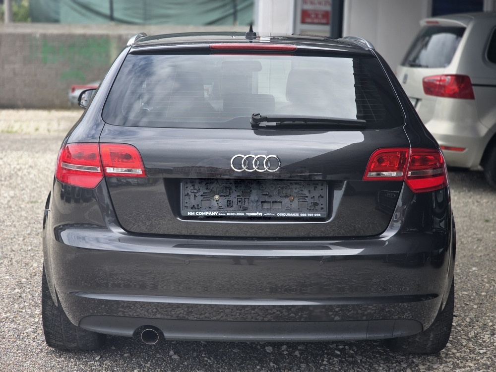 Audi A3 1.6tdi 77kw 2012, nav, led, nove gume
