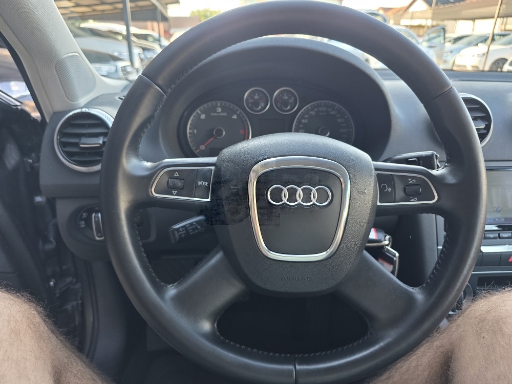 Audi A3 1.6tdi 77kw 2013, senz, nav, komande auto ko novo!