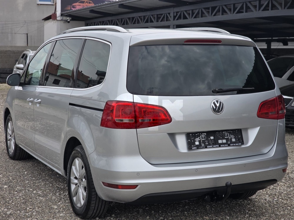 Volkswagen Sharan 2.0tdi 103kw 4x4 2013 , Uradjeni svi servisi .