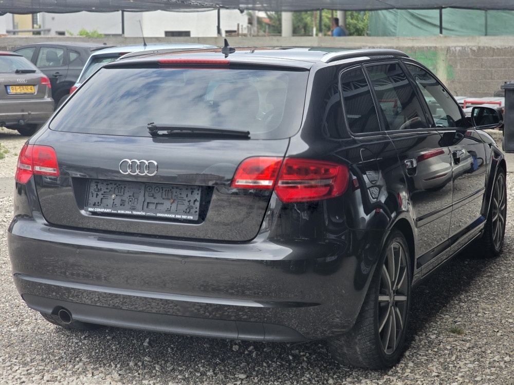 Audi A3 1.6tdi 77kw 2012, nav, led, nove gume