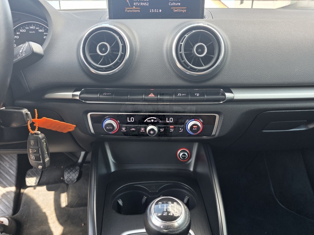 Audi A3 1.6tdi 77kw 2014 mod, senz, nav, komande