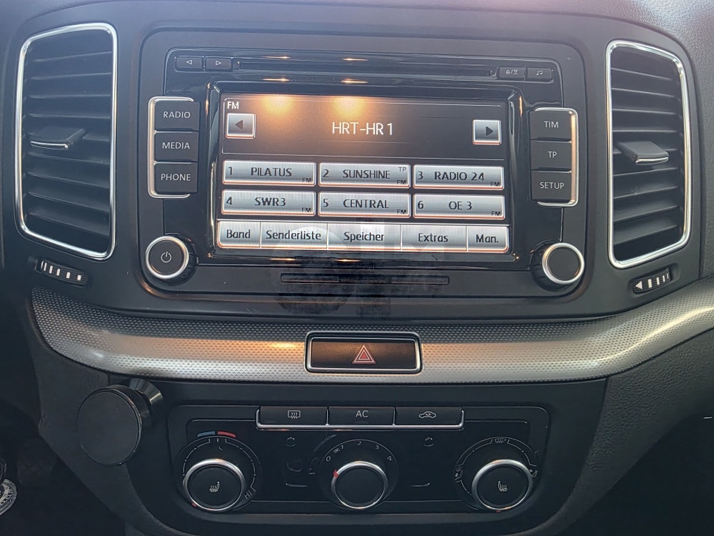 Volkswagen Sharan 2.0tdi 103kw 4x4 2013 , Uradjeni svi servisi .