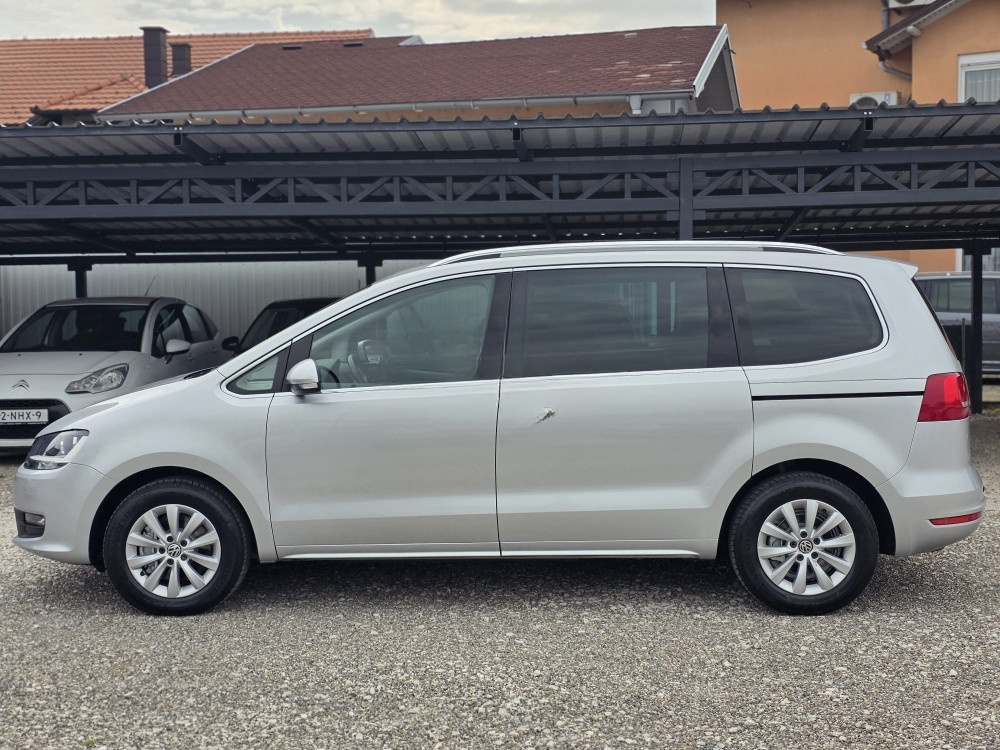 Volkswagen Sharan 2.0tdi 103kw 4x4 2013 , Uradjeni svi servisi .