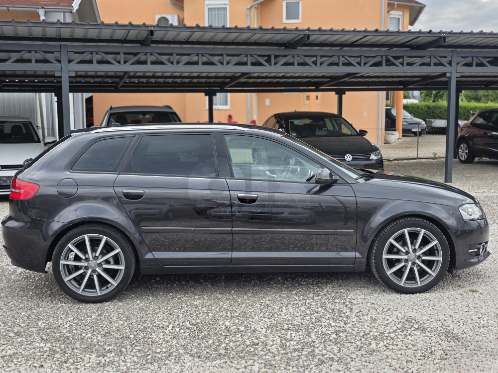 Audi A3 1.6tdi 77kw 2012, nav, led, nove gume