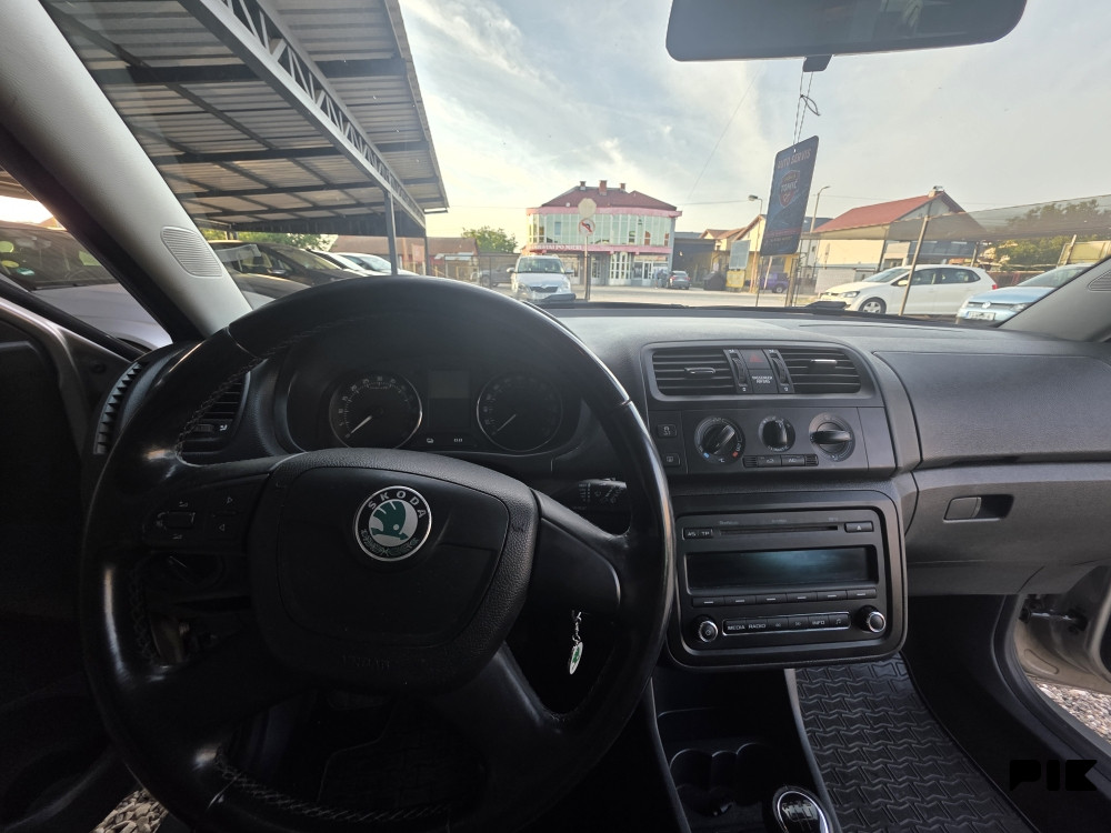 Škoda Fabia 1.2tdi 55kw, 2011 mod, komande, servisi, registrovan