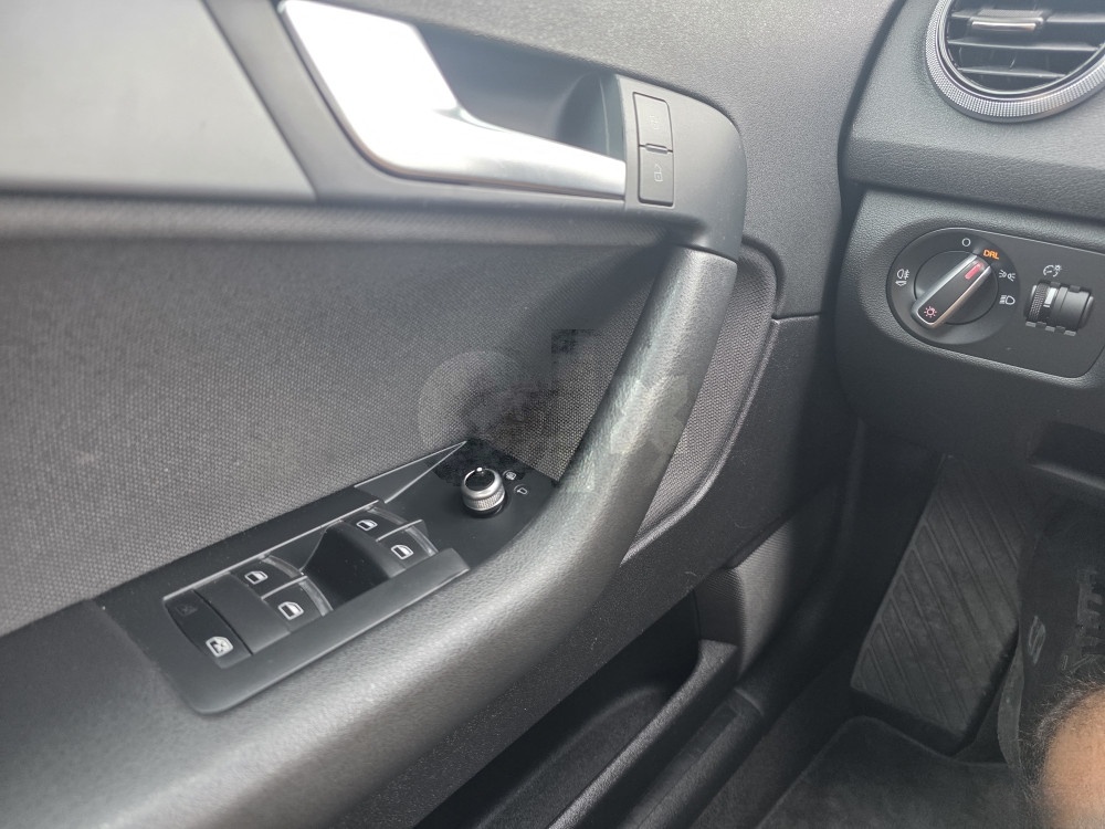 Audi A3 1.6tdi 77kw 2012, nav, led, nove gume