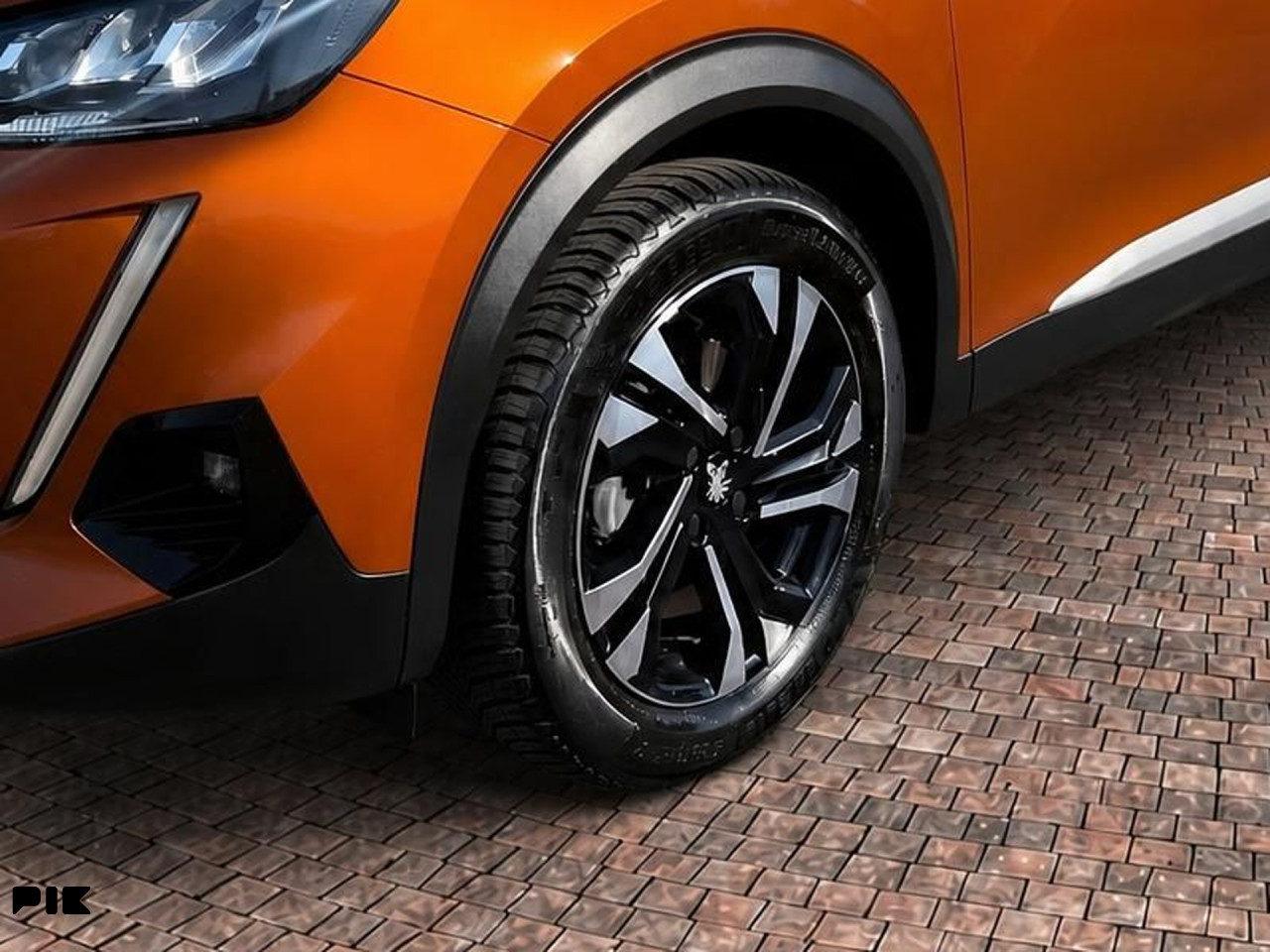 Peugeot 2008 1.5 BlueHDI ALLURE SPORT