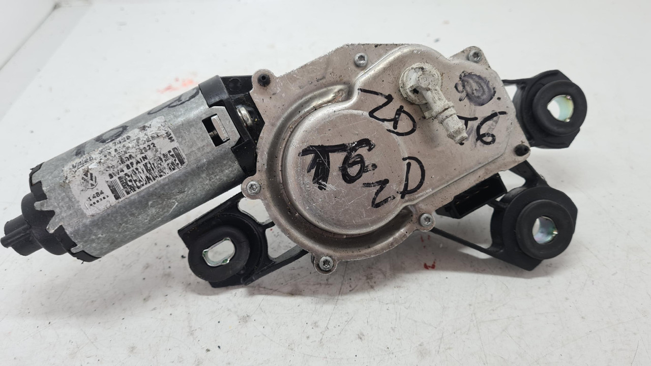 MOTORIC ZADNJEG BRISACA T5 (09-15) DIJELOVI