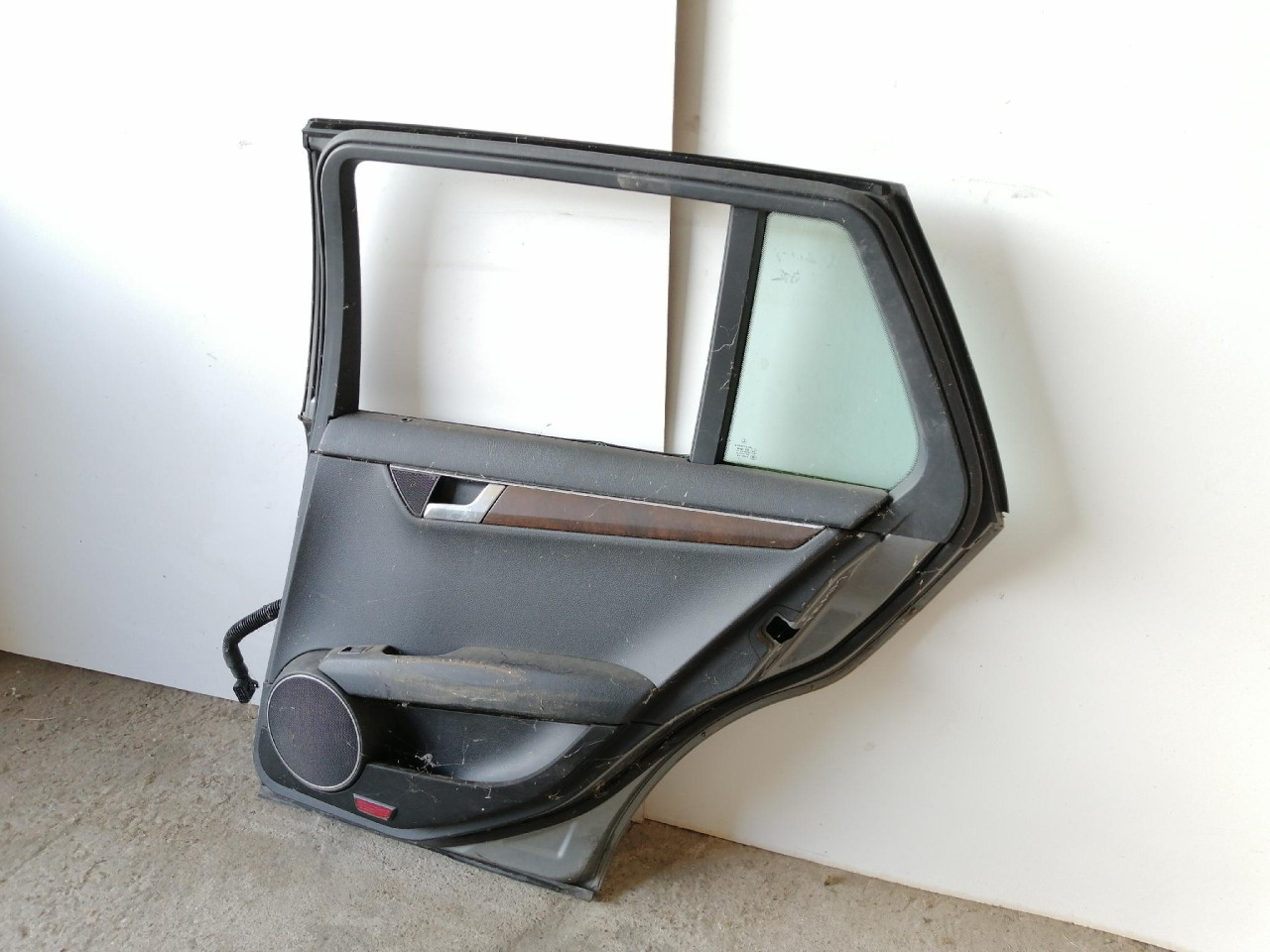 ZD VRATA C W204 (11-15) DIJELOVI