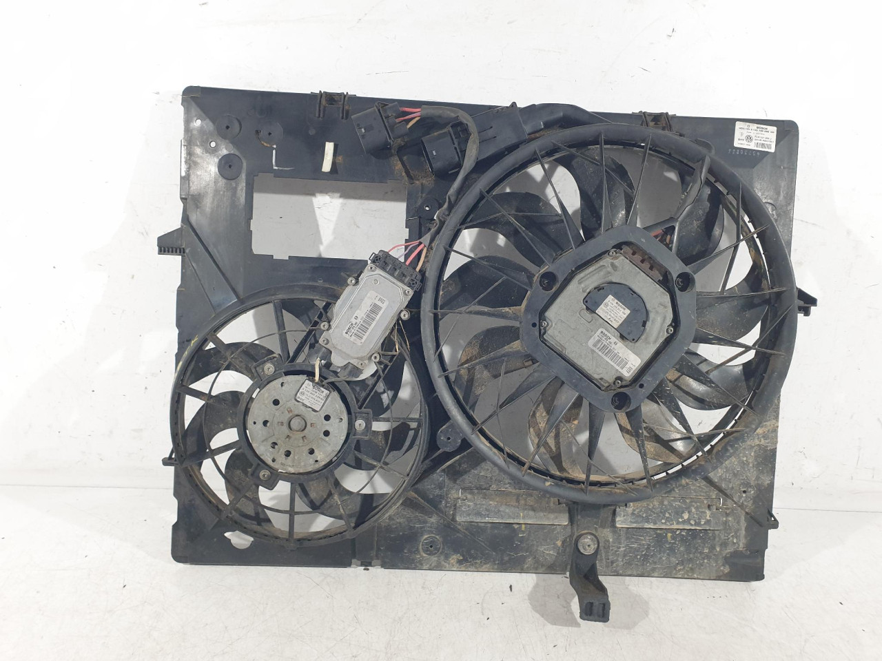 VENTILATOR HLADNJAKA Q7 4L (08-15) 7L0121203J