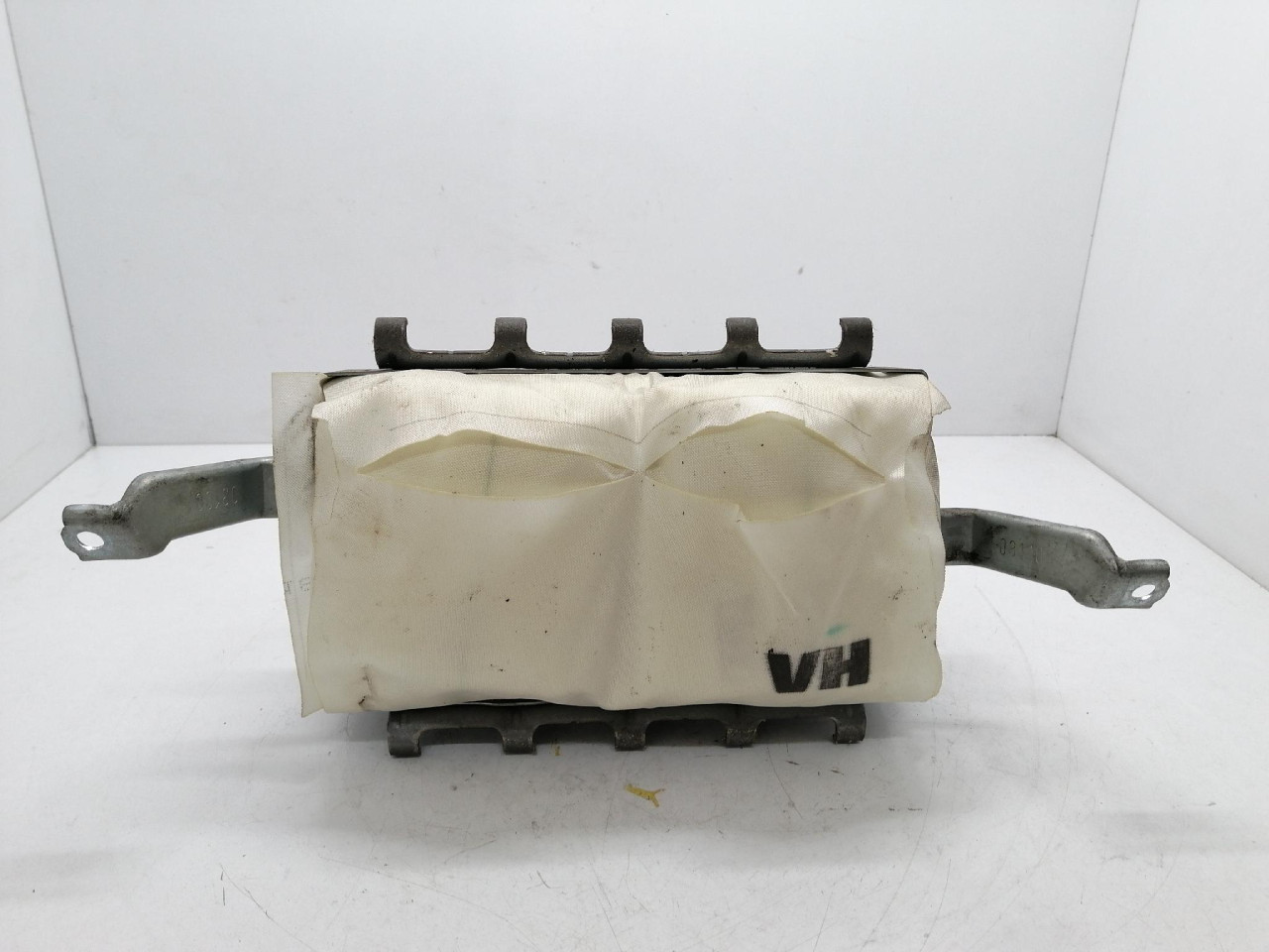 DESNI AIRBAG SUVOZAC Avensis (09-11) DIJELOVI