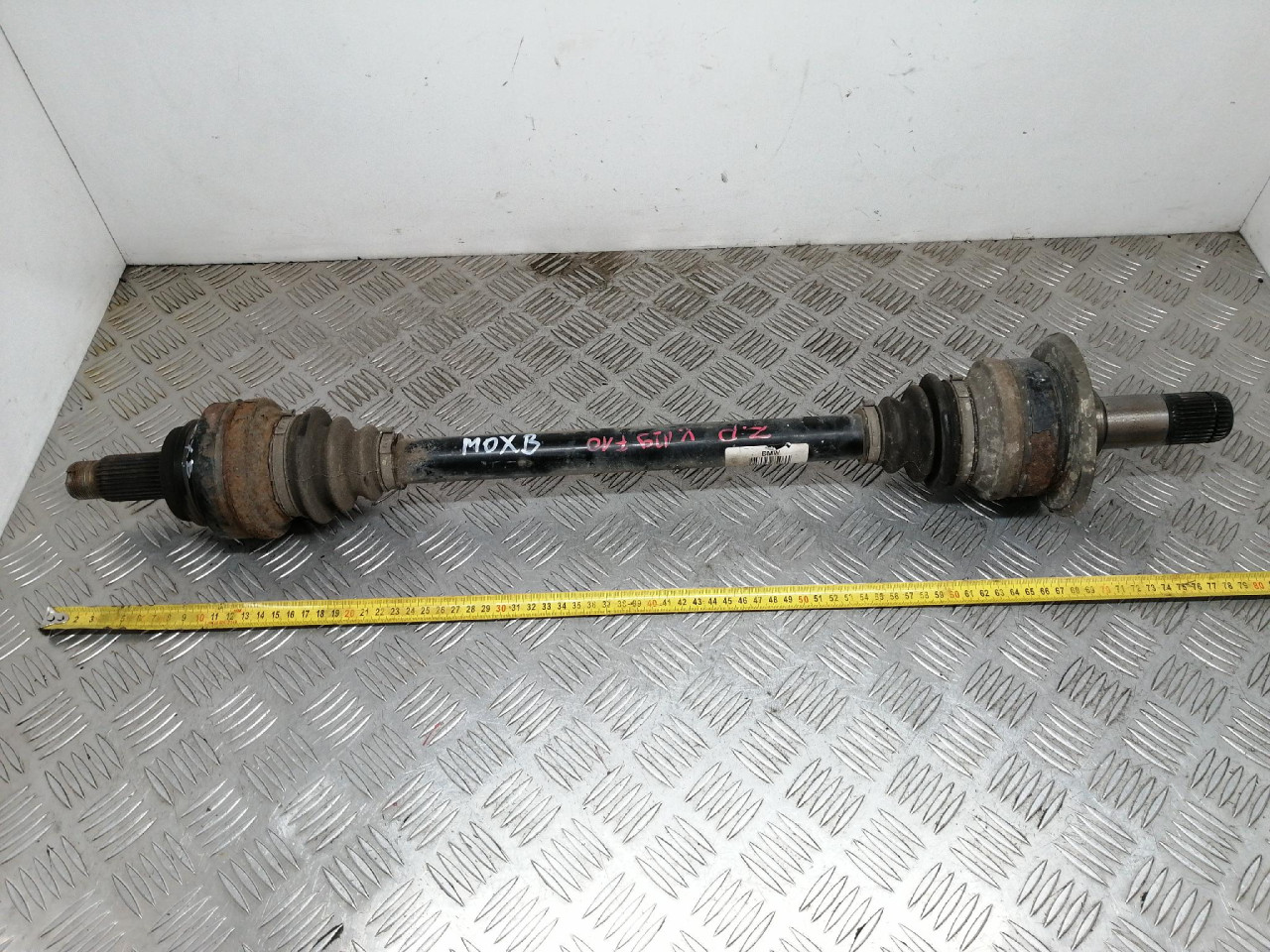 L ZADNJA POLUOSOVINA 5 F10 (09-13) 7581017AI01 DIJELOVI