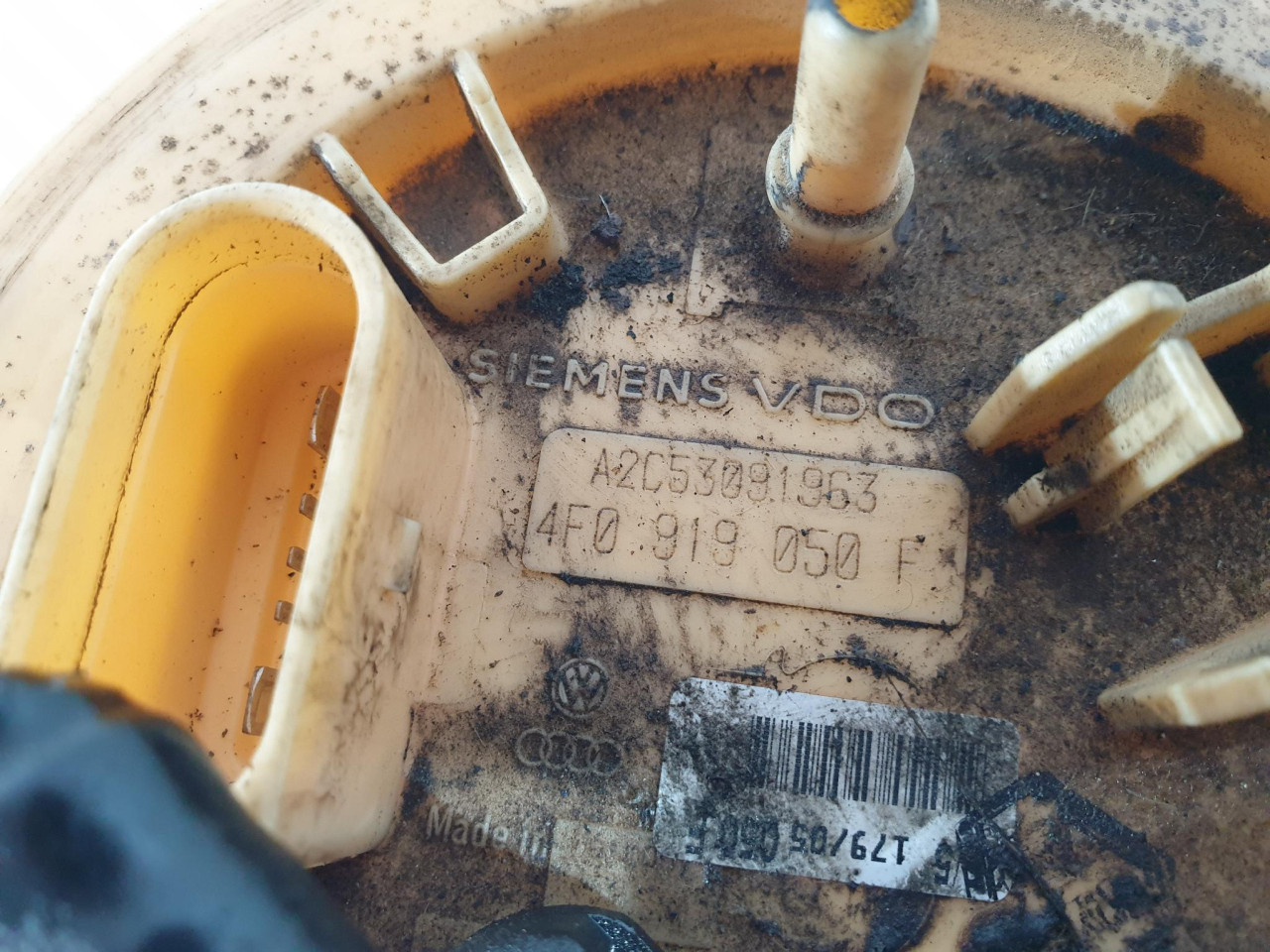 PUMPA REZERVOARA A6 4F (04-08) 4F0919050F A2C53091963