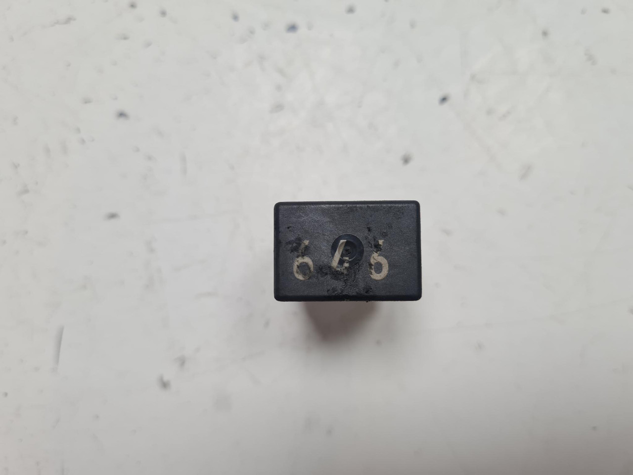 RELEJ A6 4G (10-14) 4H0951253C DIJELOVI