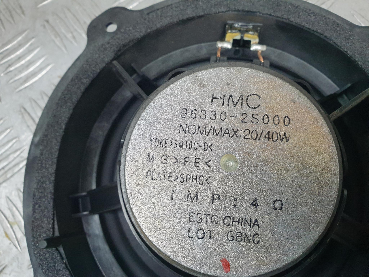 ZVUCNIK ix35 (09-13) 963302S000 DIJELOVI
