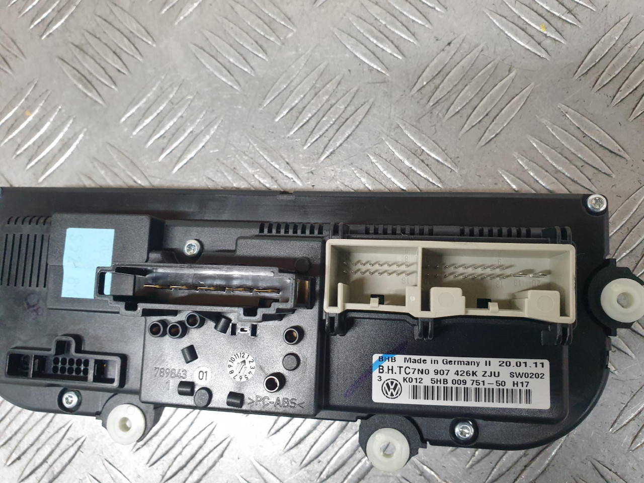 PREKIDACI KLIME Golf 6 (08-13) 7N0907426K 5HB00975150