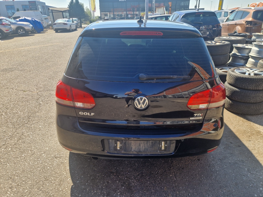 Golf 6 2013 1.6 tdi havarisan udaren slupan BiH table